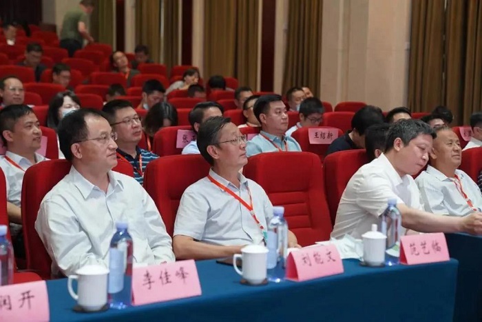 中國板材國家品牌2.jpg 中國板材國家品牌2.jpg