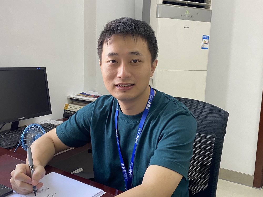 施鵬飛924(1).jpg 施鵬飛924(1).jpg